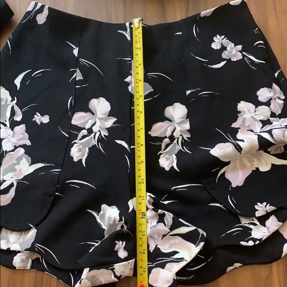 NWT Leith 🌸Black floral shorts - Picture 5 of 6